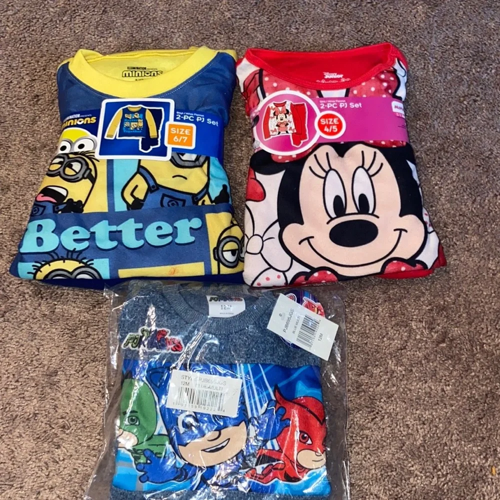 Disney bundle - Picture 1 of 4